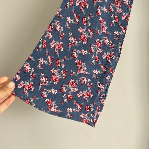 American Eagle Outfitters Floral Front Tie Long Sleeves Dress - Picture 4 of 9